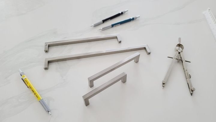 Structube handle by X-Calibur