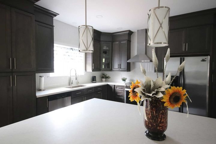 Large kitchen with island and pendants, Shaker Grey cabinets by Canada Kitchens